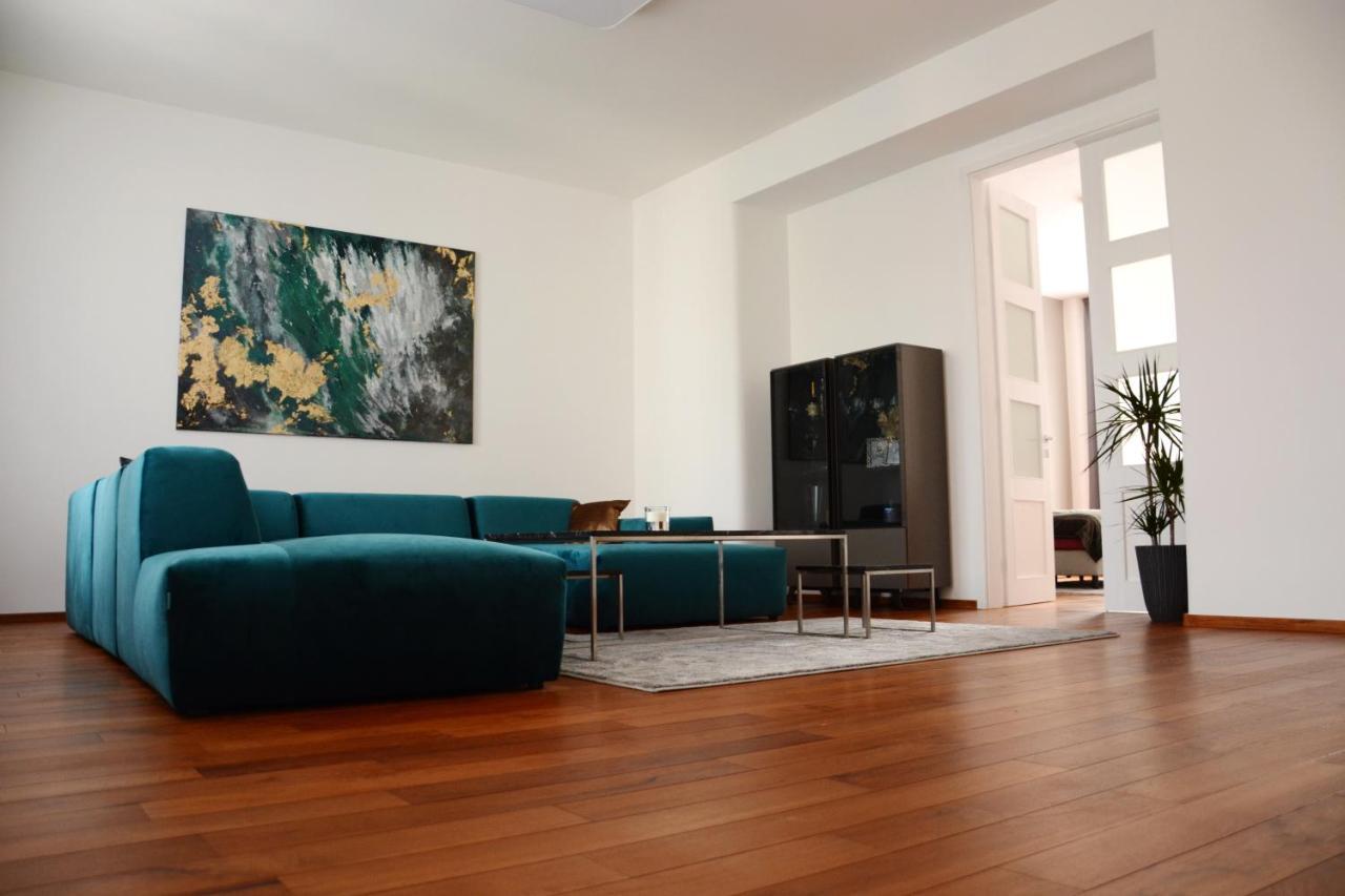 Premium Apartment Near Banska Bystrica Square With Two Big Bedrooms Exterior photo