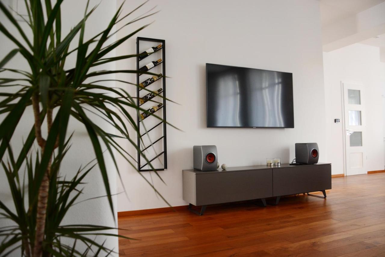 Premium Apartment Near Banska Bystrica Square With Two Big Bedrooms Exterior photo